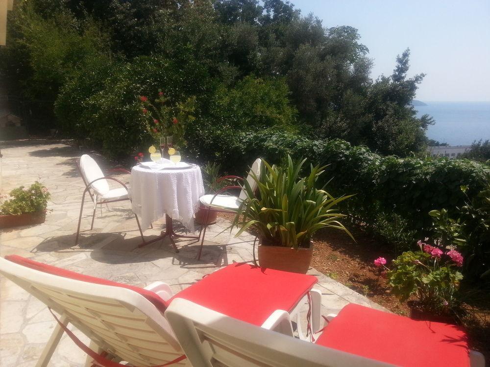 Apartments Herceg Novi Buitenkant foto