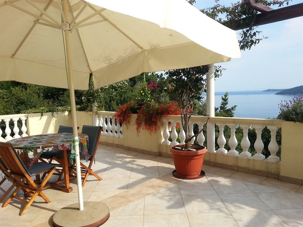 Apartments Herceg Novi Buitenkant foto