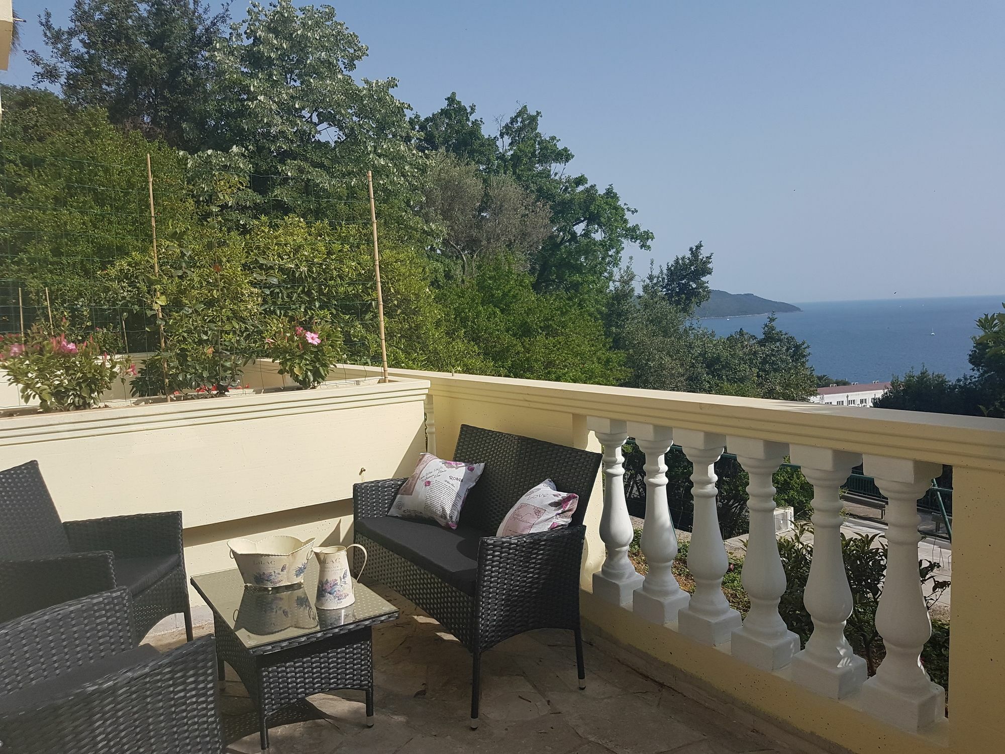 Apartments Herceg Novi Buitenkant foto